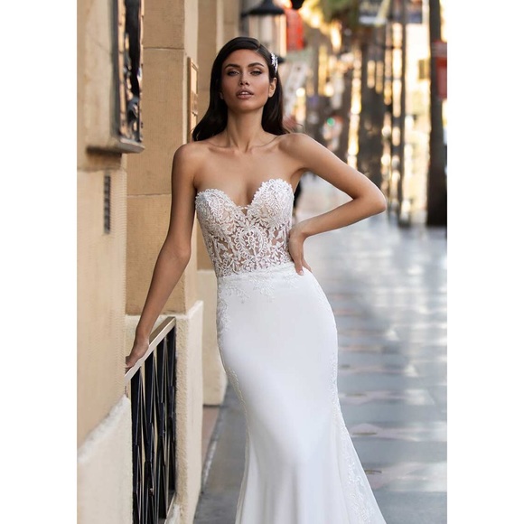 Pronovias Monroe Wedding Dress European Size 4 - Picture 10 of 12